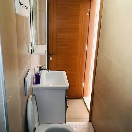 3+1 In Hisaroenue Center 페티예